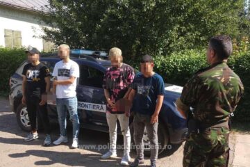 Patru algerieni care au intrat ilegal în țară, „pescuiți” la Vicovu de Sus
