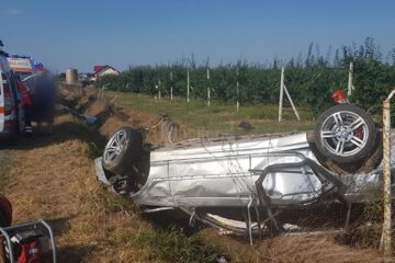 În urma cumplitului accident doi tineri și-au pierdut viața și alți trei au fost răniți