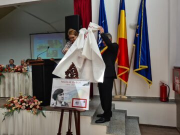 dezvelire timbru filatelic Nicolae Dabija