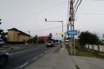 Semafor pus în funcțiune pe DN 29, la intersecția cu drumul spre aeroport