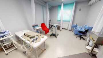 Sală de fizioterapie cu curenți în cadrul Clinicii din Ipotești