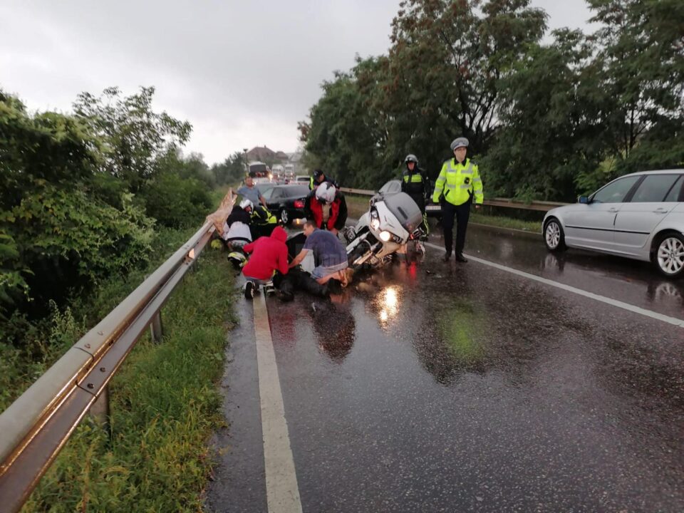 Victimele accidentului au primit primele îngrijiri la fața locului