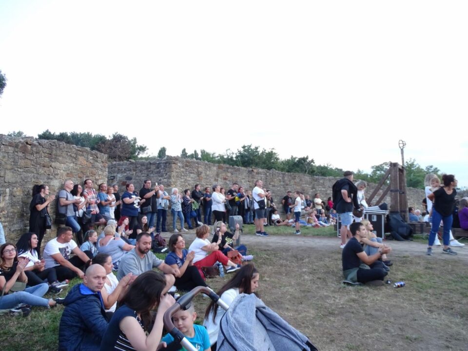 „Seri muzicale la Cetate”