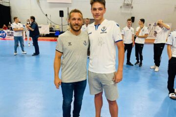 Daniel Stanciuc, în dreapta imaginii, alături de celebrul Victor Tomas