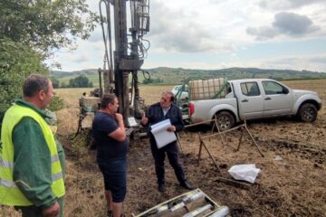 Gheorghe Flutur, prezent pe șantierul unde se fac forări de teren pe traseul autostrăzii spre Siret