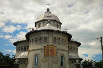 La Fălticeni, procesiune religioasă pe 28 august
