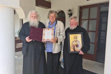 Florin Piersic a primit Ordinul „Mușatinii” al Arhiepiscopiei Sucevei și Rădăuților din partea Înaltpreasfințitului Părinte Calinic