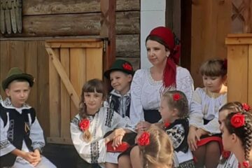„Dăscălița”, un imn al dascălului, va fi lansat în curând de învățătoarea Elena Negru