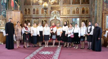 ''Copii la altar'' la Parohia ”Pogorârea SF. Duh”, din localitatea Vicovu de Jos