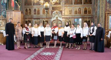 ''Copii la altar'' la Parohia ”Pogorârea SF. Duh”, din localitatea Vicovu de Jos