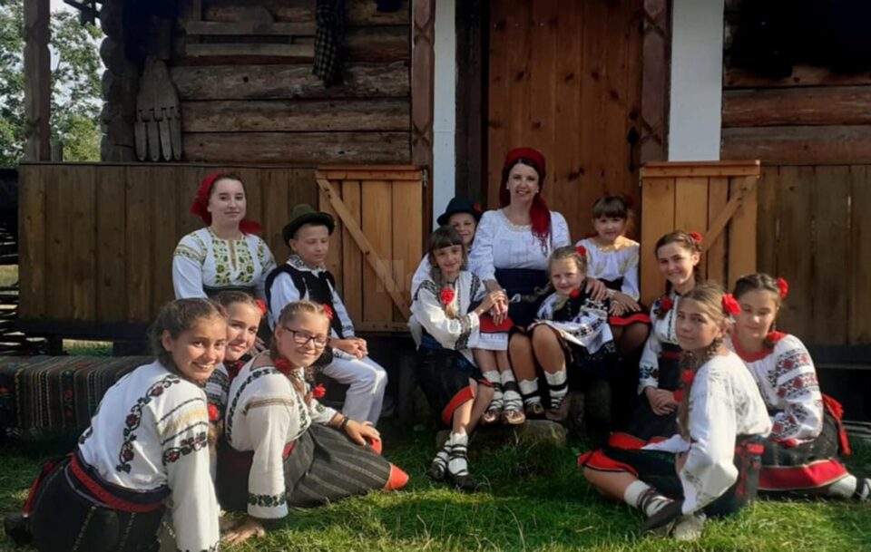 „Dăscălița”, un imn al dascălului, va fi lansat în curând de învățătoarea Elena Negru „Dăscălița”, un imn al dascălului, va fi lansat în curând de învățătoarea Elena Negru