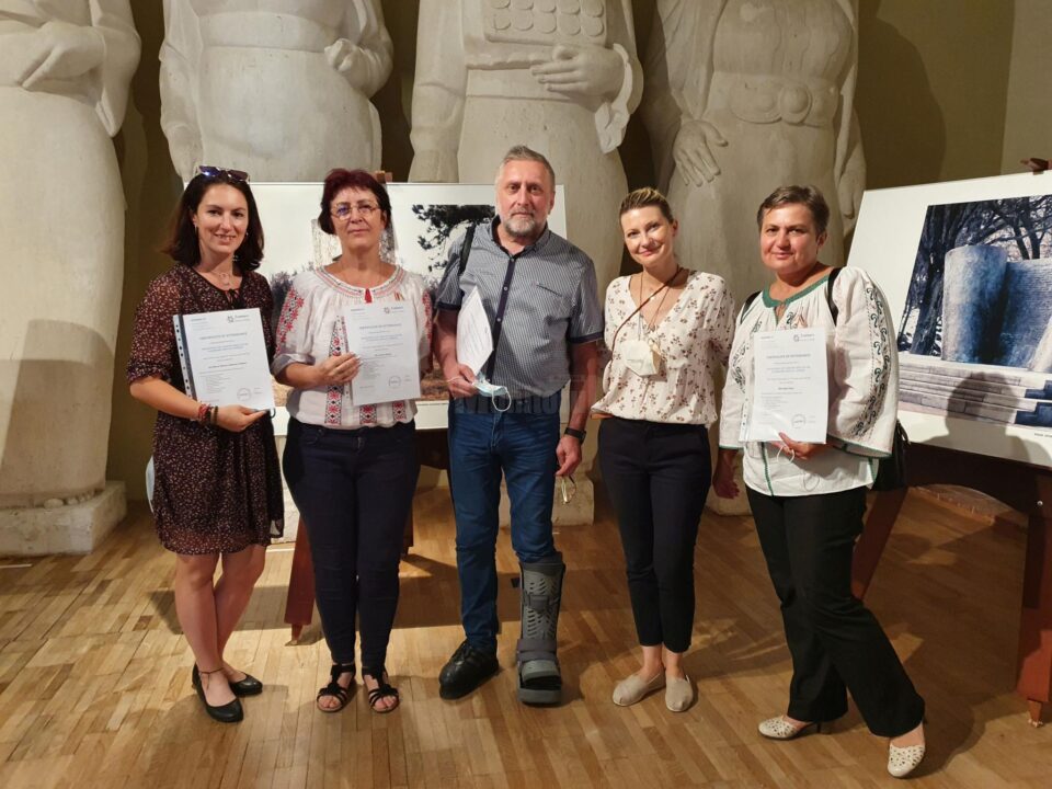 Formare profesională pentru 11 cadre didactice, printr-un proiect european, la Școala Gimnazială nr. 10 Suceava