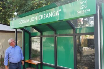 Primarul Ion Lungu in noile statii de autobuz