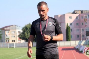 Antrenorul Iulian Ionesi se așteaptă la un meci dificil cu Aerostar Bacău Foto: falticenionline.ro