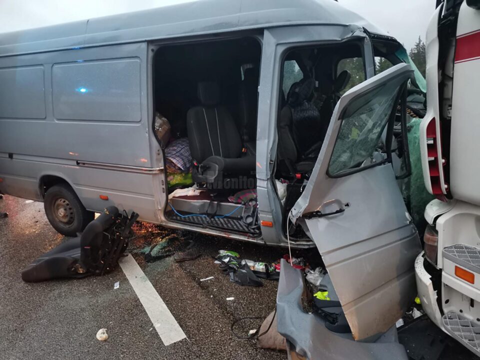 Unul dintre pasageri a murit ulterior la spital