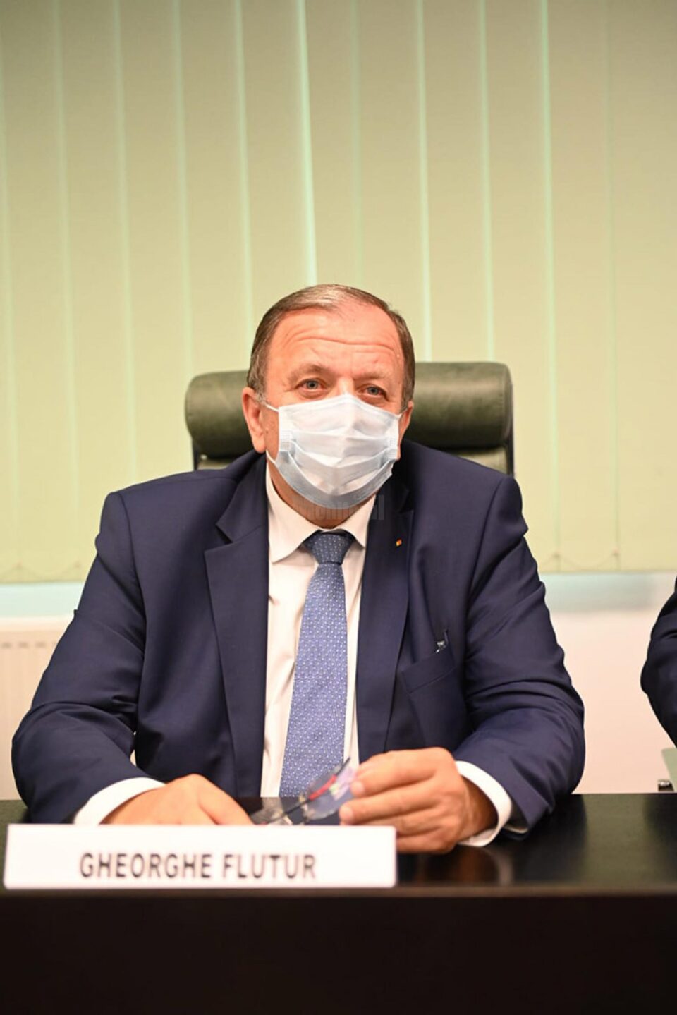 Gheorghe Flutur a îndemnat autoritățile locale să continue achiziționarea de dotări pentru spitalul din Fălticeni