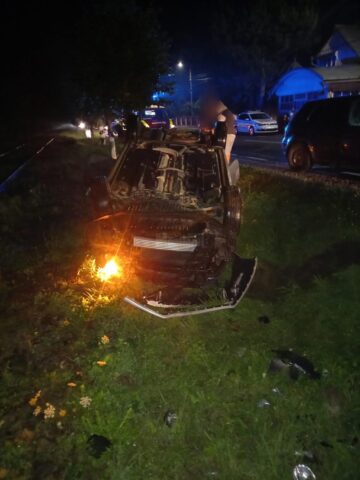 Accident cu doi răniți la Vicovu de Jos, provocat de un șofer beat turtă