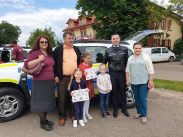 Copii și părinți, instruiți de polițiști înainte de începerea noului an școlar