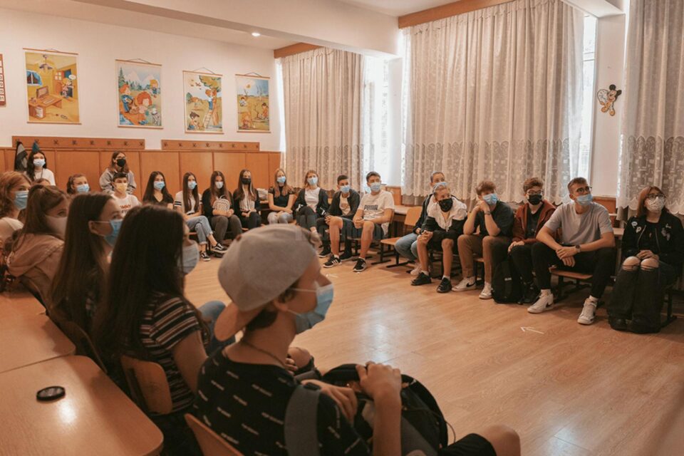Juniors of CNME – Școala de vară a Colegiului Național „Mihai Eminescu”