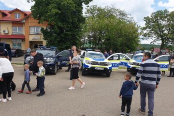 Copii și părinți, instruiți de polițiști înainte de începerea noului an școlar
