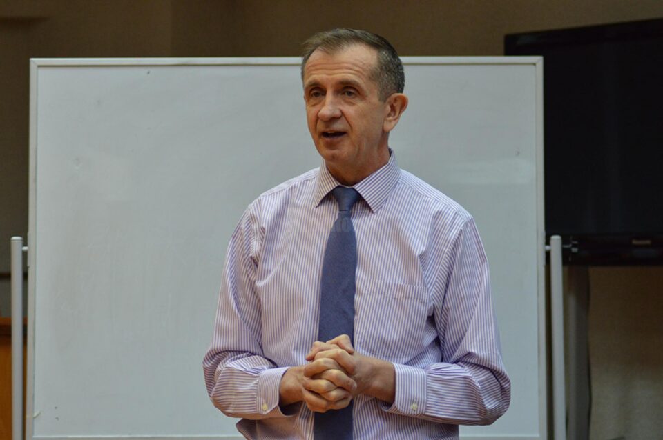 Prof. univ. dr. Mihai Covașă