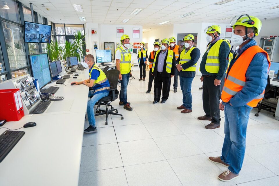 Ziua porților deschise la fabrica EGGER din Rădăuți, pentru reprezentanții administrațiilor locale învecinate