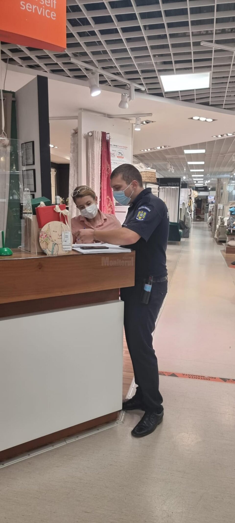 Polițiști, jandarmi și polițiști locali au fost angrenați în activități de instruire privind respectarea măsurilor sanitare în spații închise