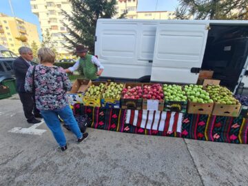Piața volantă de la Direcția Agricolă a atras din nou sute de suceveni
