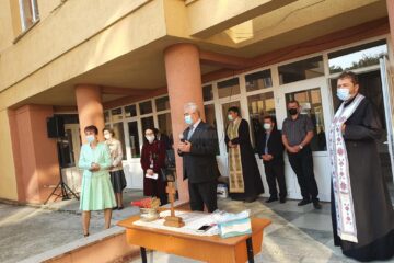 Primarul Ion Lungu a participat la deschiderea anului școlar la 14 unități de învățământ din municipiul Suceava
