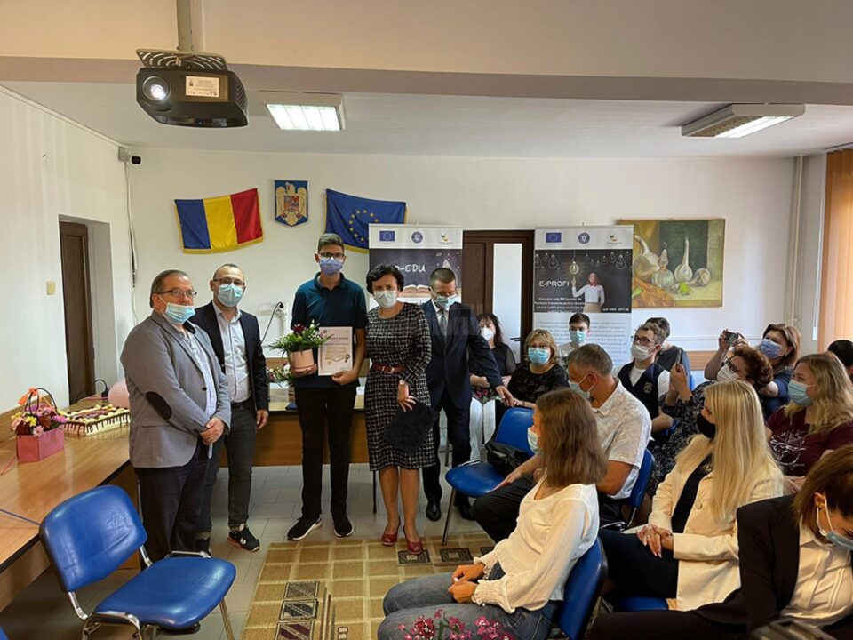 IȘJ Suceava i-a premiat pe elevii suceveni de 10 la evaluarea națională și la bacalaureat