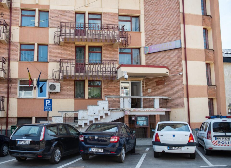 Polițiști au concluzionat că situația impune emiterea imediată a unui ordin de protecție provizoriu Polițiști au concluzionat că situația impune emiterea imediată a unui ordin de protecție provizoriu