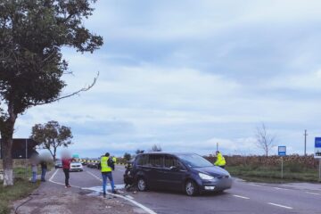 Coliziune față-spate, duminică dimineață, pe E 85