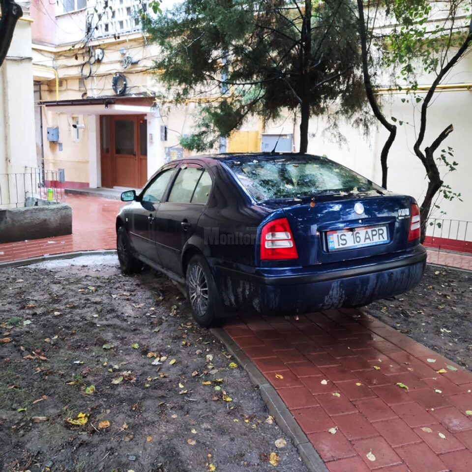 Parcarea nesimțită de sâmbătă dimineața