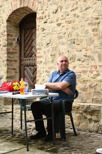 Neculai Roșca, autorul cărții „O lume minunată”