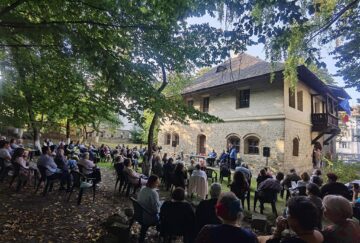 “O lume minunată”, lansată de Neculai Roșca, la Hanul Domnesc