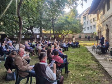 “O lume minunată”, lansată de Neculai Roșca, la Hanul Domnesc