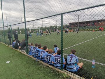 Aproximativ 150 de copii au jucat rugby-touch, la Berchișești