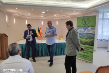 Scriitorul Cezar Straton a prezentat noua sa carte, ”Cernăuți, acum un veac”, la “Manifestările Internaționale ale Silvicultorilor” 1