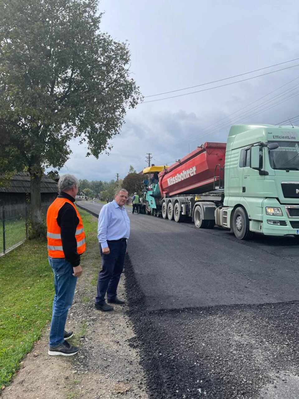 Gheorghe Flutur a verificat stadiul lucrărilor la drumul Siret- Frătăuții Noi