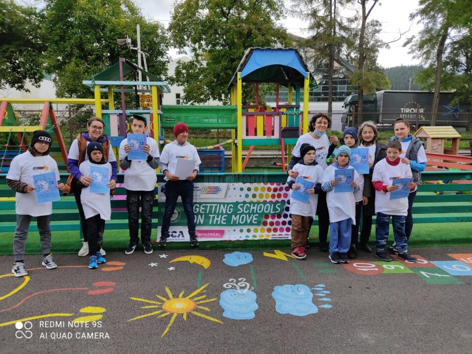 50 de elevi de la Centrul Școlar Gura Humorului au participat la acțiunea ,,Joc și mișcare în culorile toamnei”