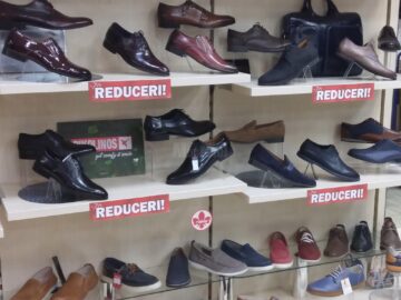 Magazinele „La Strada” oferă încălțăminte din piele din colecțiile unor branduri celebre la prețuri de outlet