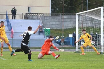 Sahru deschide scorul pentru Somuz in duelul cu Ceahlaul Foto: Codrin Anton (Fotosport)