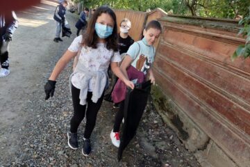 Acțiuni de ecologizare, la Cajvana, (1).jpg