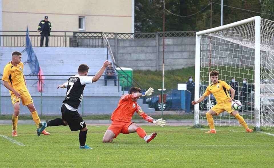 Sahru deschide scorul pentru Șomuz în duelul cu Ceahlăul. Foto Codrin Anton (Fotosport) Sahru deschide scorul pentru Șomuz în duelul cu Ceahlăul. Foto Codrin Anton (Fotosport)
