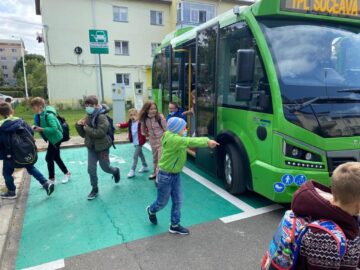 Autobuzul școlar din programul pilot circula pe traseul str. Putnei - Școala Generală Nr. 10 -6