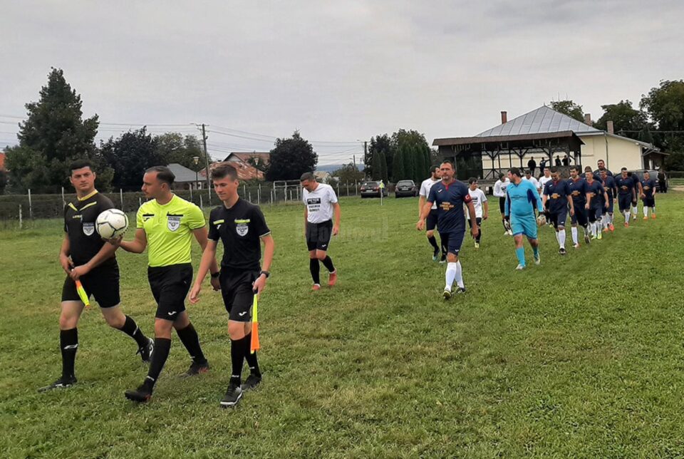 Partida de la Mihoveni a fost una foarte incinsă. Foto Adrian Pop