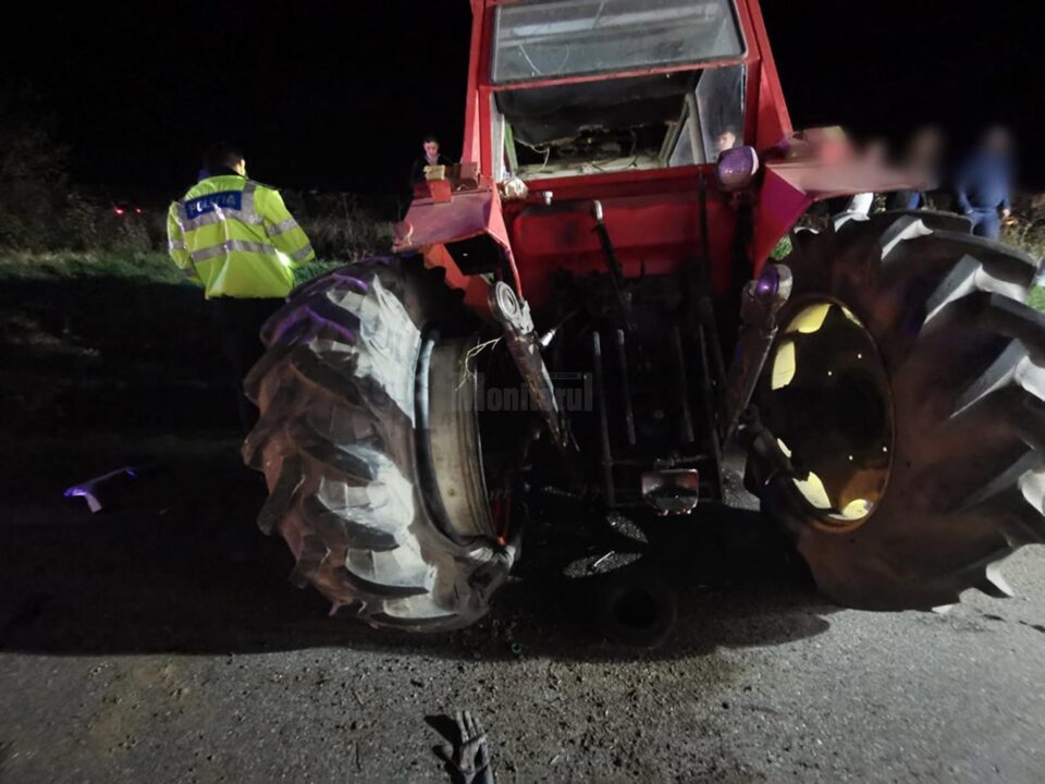 A intrat cu mașina direct într-un tractor care staționa pe E 85