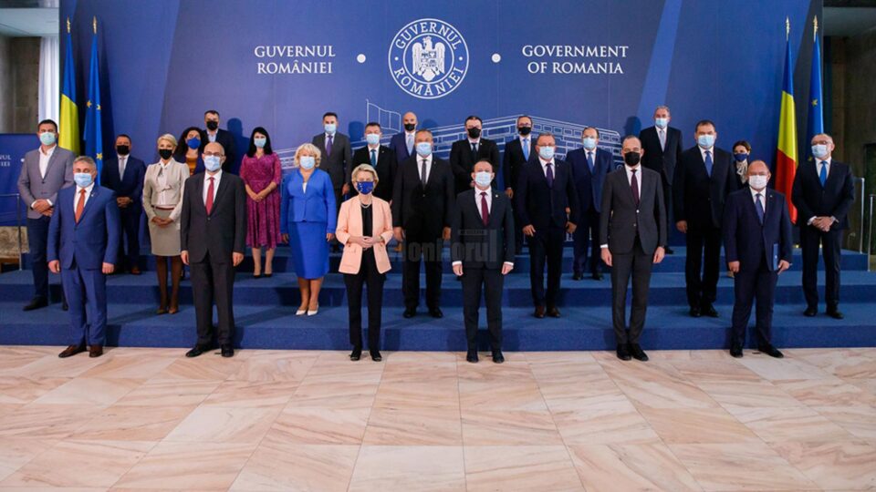Gheorghe Flutur a fost prezent la evenimentul de semnare a PNRR, care a avut loc în prezența președintelui Comisiei Europene Gheorghe Flutur a fost prezent la evenimentul de semnare a PNRR, care a avut loc în prezența președintelui Comisiei Europene