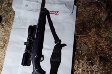 Suspecți de braconaj, găsiți în pădure cu un TAF în care aveau o armă de vânătoare