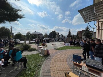 Ziua europeană a limbilor străine, marcată de elevii Liceului Tehnologic Cajvana